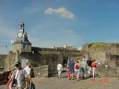 Bridge to old town